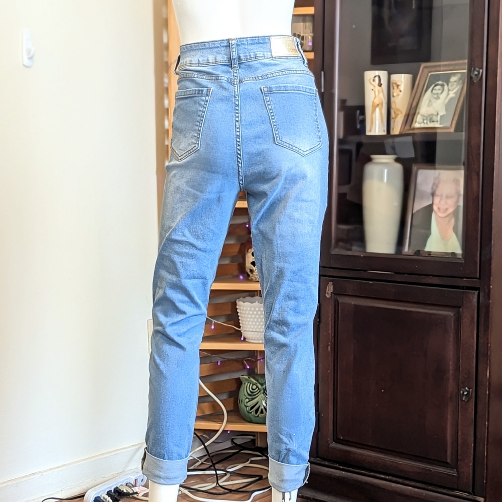 Celebrity Ace Light Blue  Distressed Jeans(Jr's 15, Women's 14) - Picture 7 of 9
